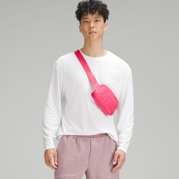 Lululemon “LIP GLOSS” Pink Everywhere Belt Bag  NWT  *Sold Out Everywhere* - Picture 10 of 10